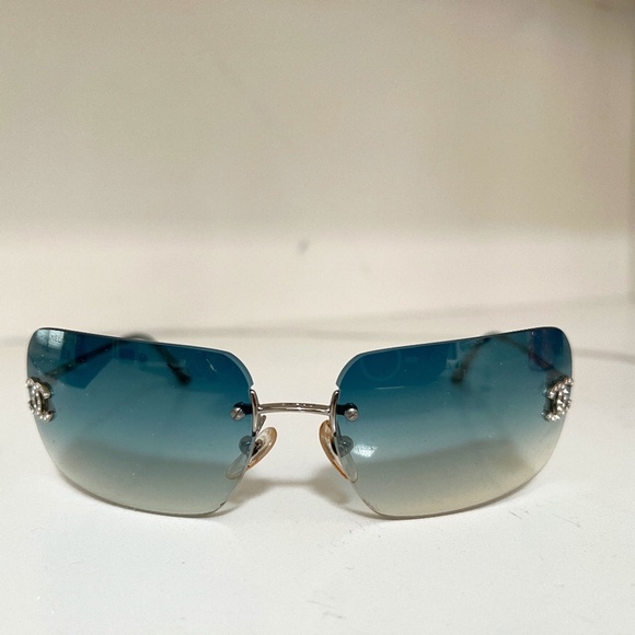 Vintage Y2K Chanel Sunglasses Rhinestone Crystal CC Logo Rimless Gradient Blue - Picture 1 of 11
